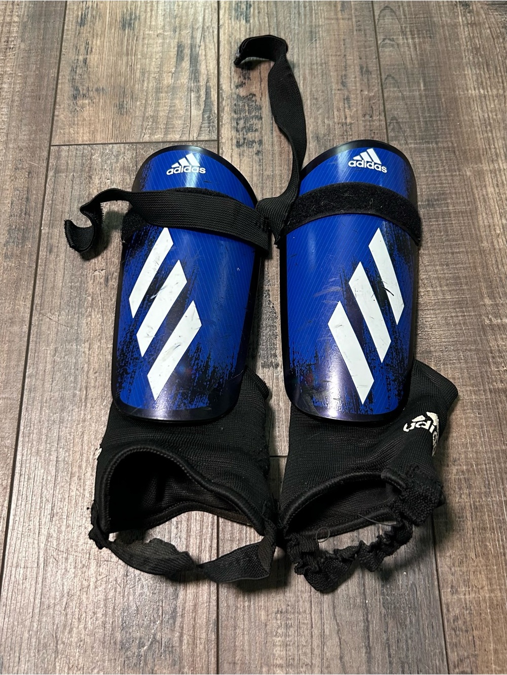 Adidas Boys‎ Shin Pads Size L Ages 10-13